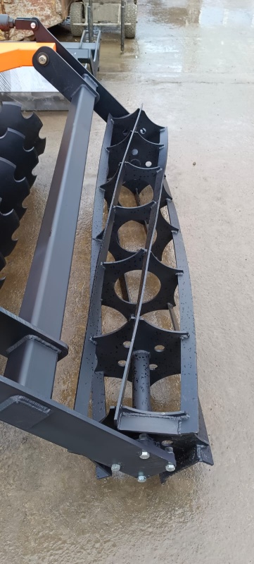 Борона дисковая навесная БДН 2,4х2Н с амортизаторами катка, 14 рабочих органов купить в Ростове-на-Дону – «БДН-АгроКубань», 7