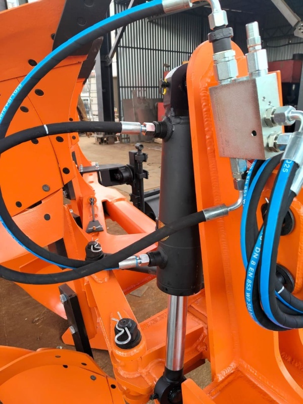 Плуг навесной оборотный 3/35 купить в Ростове-на-Дону – «БДН-АгроКубань», 3