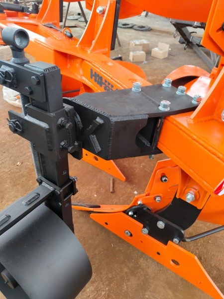 Плуг навесной оборотный 3/35 купить в Ростове-на-Дону – «БДН-АгроКубань», 5