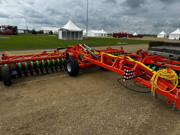 Лущильник мульчировщик дисковый прицепной «АВРОРА» ЛД-8Л (евро-складывание) ЛАФЕТ купить в Ростове-на-Дону – «БДН-АгроКубань», 2