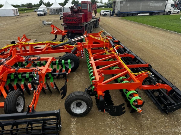 Лущильник мульчировщик дисковый прицепной «АВРОРА» ЛД-8Л (евро-складывание) ЛАФЕТ купить в Ростове-на-Дону – «БДН-АгроКубань», 3