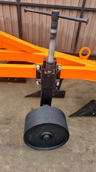 Плуг отвальный ПЛН 3-35 (3 корпуса) купить в Ростове-на-Дону – «БДН-АгроКубань», 4